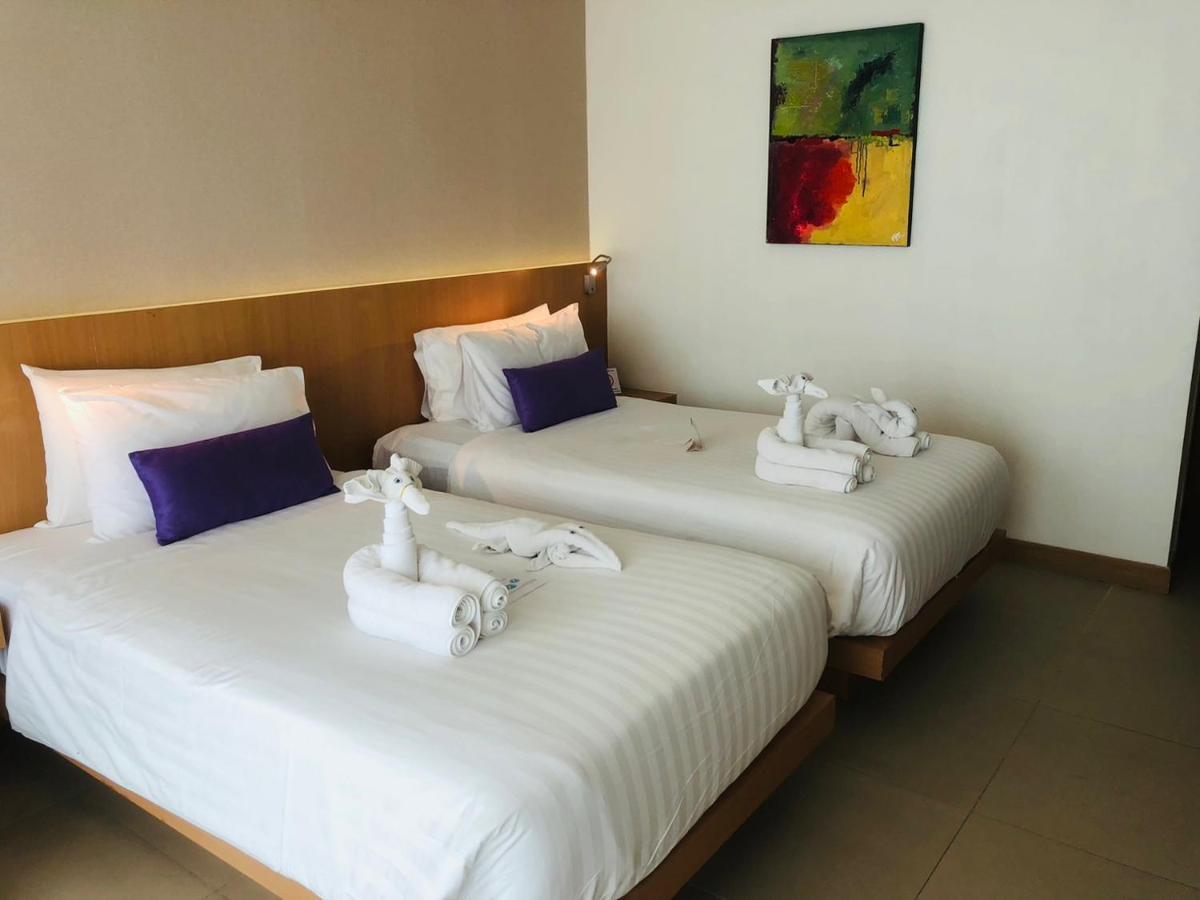 The Lunar Patong Phuket Exterior foto